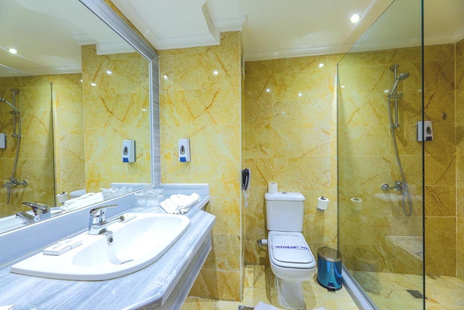Hawaii Paradise Aqua Park - Families And Couples Only 5*